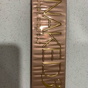 Urban Decay Naked 3